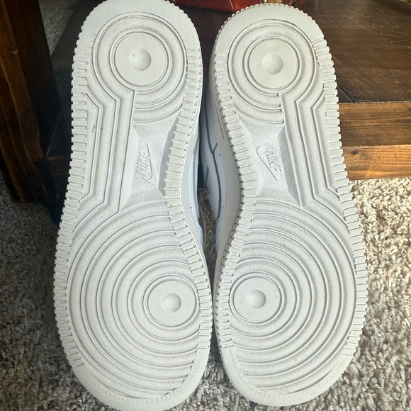 Nike Air Force One  White Sneakers - Picture 6 of 6